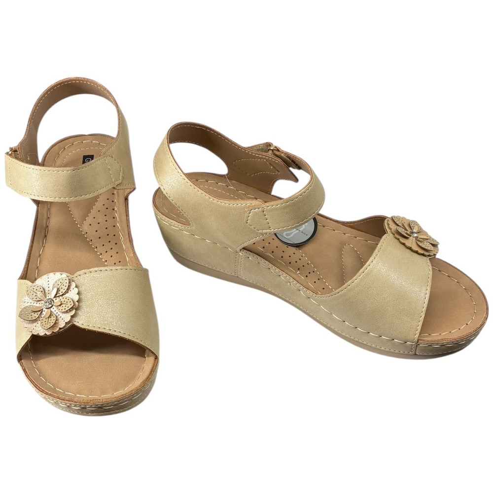 GC Shoes Maxwell Off White Flower Wedge‎ Sandals Comfort Slingback 7.5